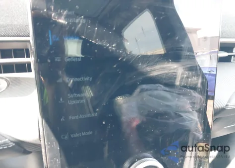 2023 Ford Mustang Mach-E Premium z USA, uszkodzony, nr VIN 3FMTK3SU9PMA96660